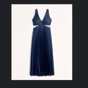 The A&F Giselle Pleated Cutoff Maxi Dress -Navy